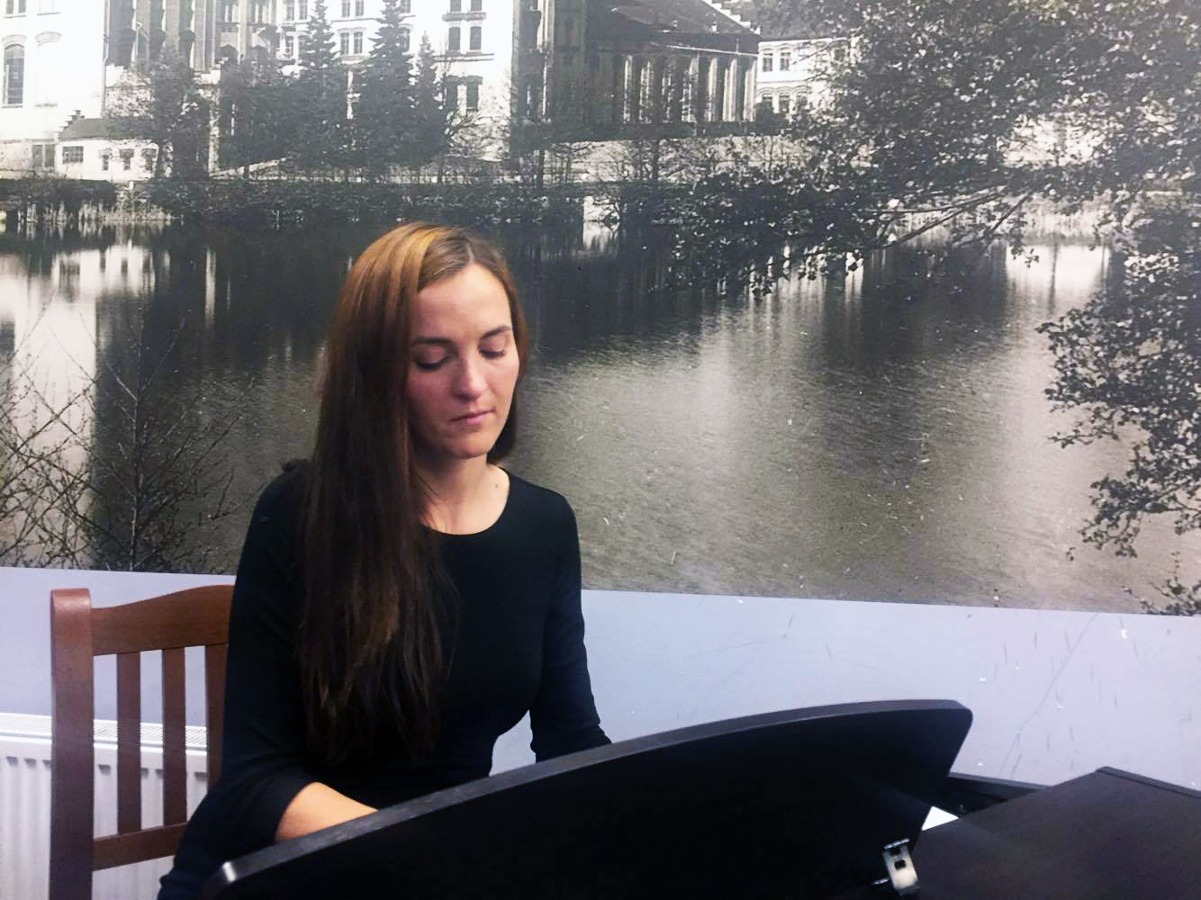 Veronika Sluka na koncertě Restaurace Plnej pekáč 2017 III.